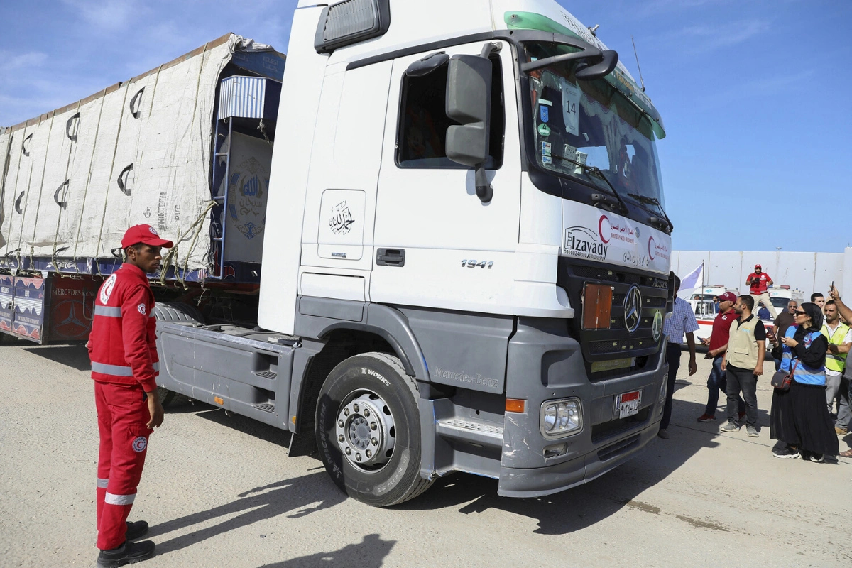 Misirdən Qəzzaya humanitar yardımın 10-cu partiyası çatdırılıb